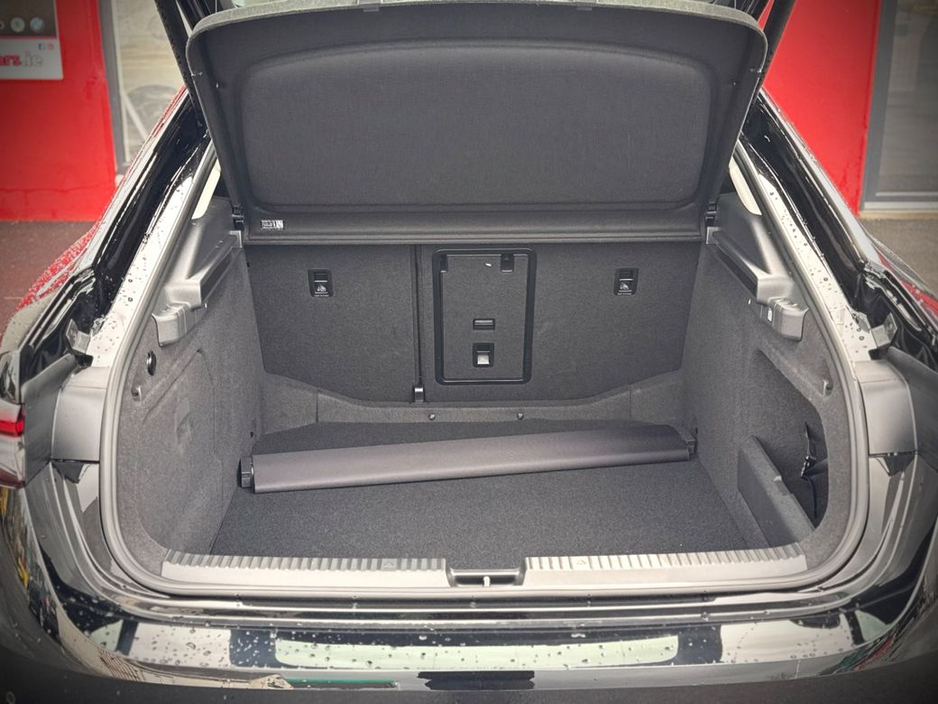 2025 Skoda Superb - image 28