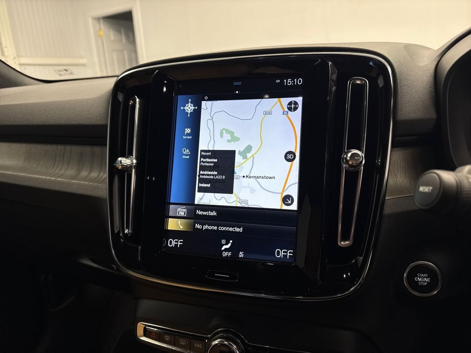 2020 Volvo XC40 - image 19