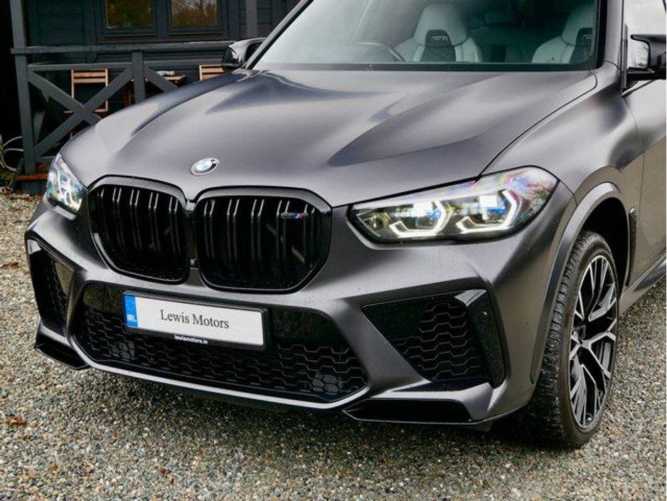 2022 BMW X5 - image 9