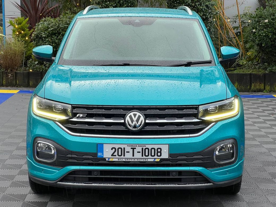 2020 Volkswagen T-Cross R-LINE 1.6 TDI // APPLE CARPLAY/ANDROID AUTO // MULTIFUNCTIONAL STEERING WHEEL // 17" ALLOYS €19,900