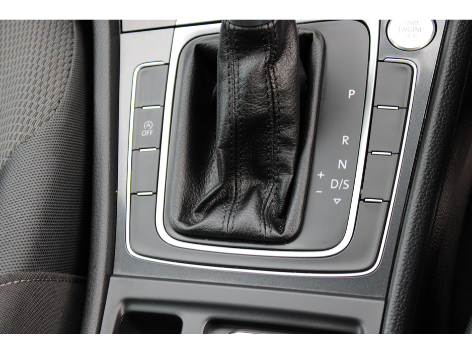 2018 Volkswagen Golf - image 19