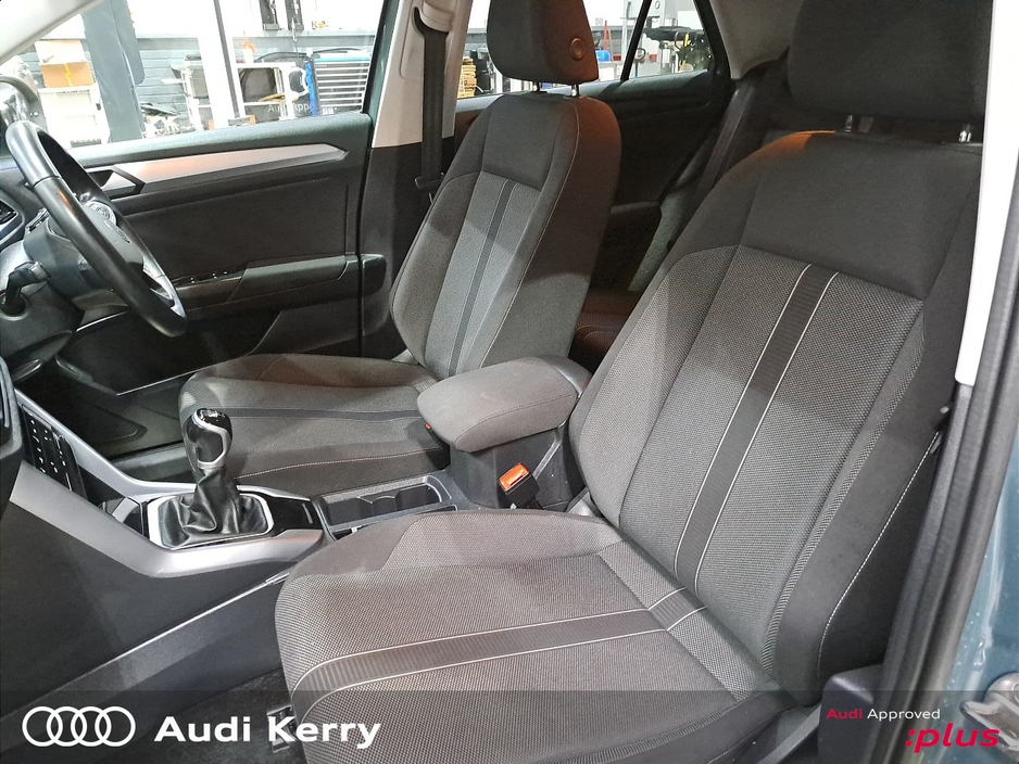 2023 Volkswagen T-Roc 2.0TDI 116HP LIFE €31,950