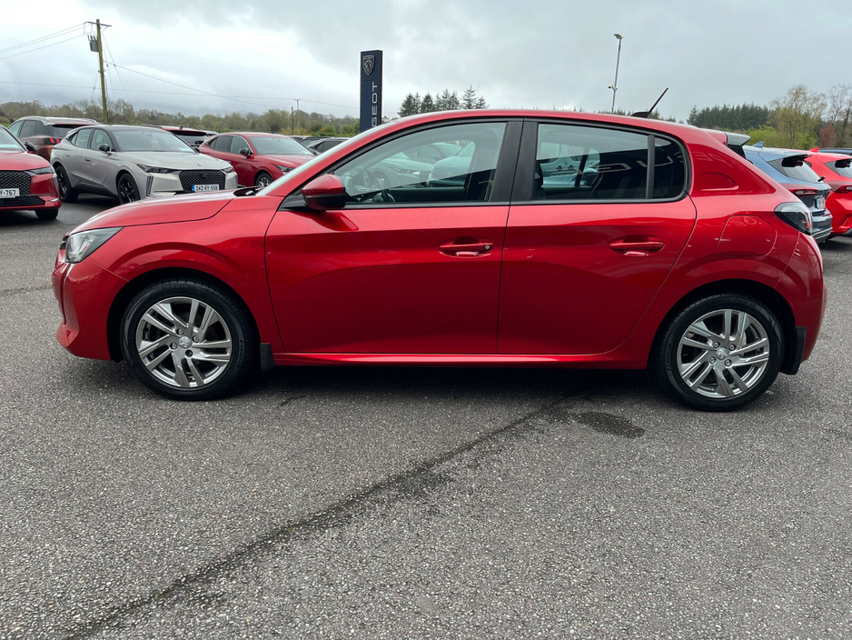 2020 Peugeot 208 - image 3