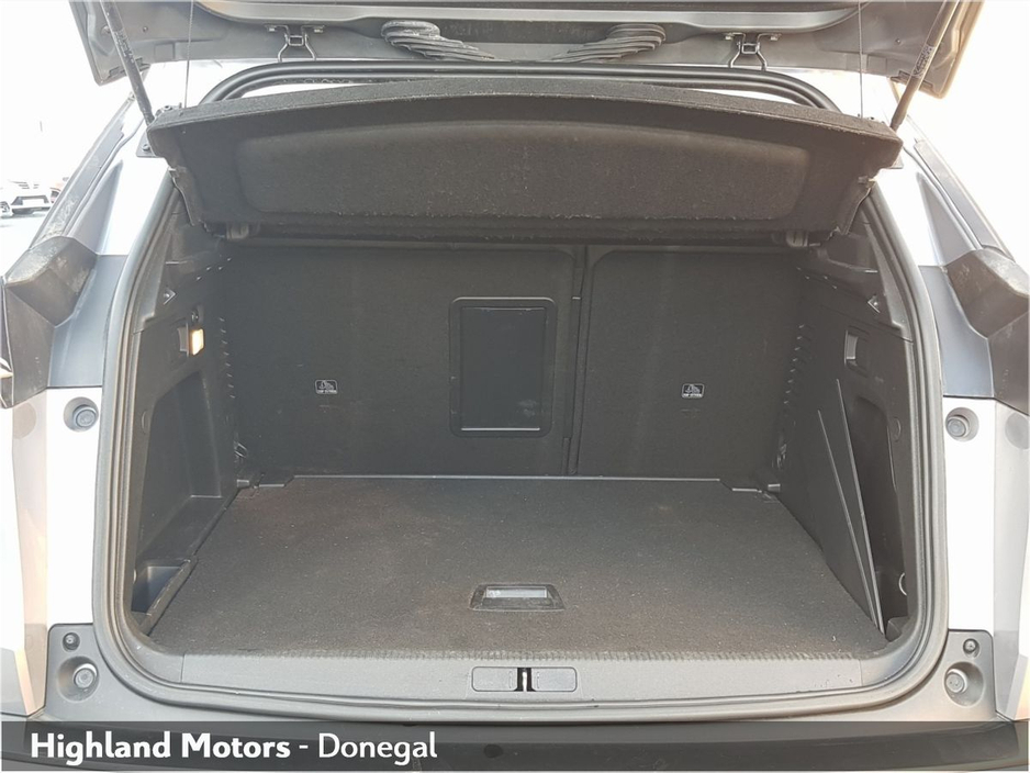 2021 Peugeot 3008 - image 14