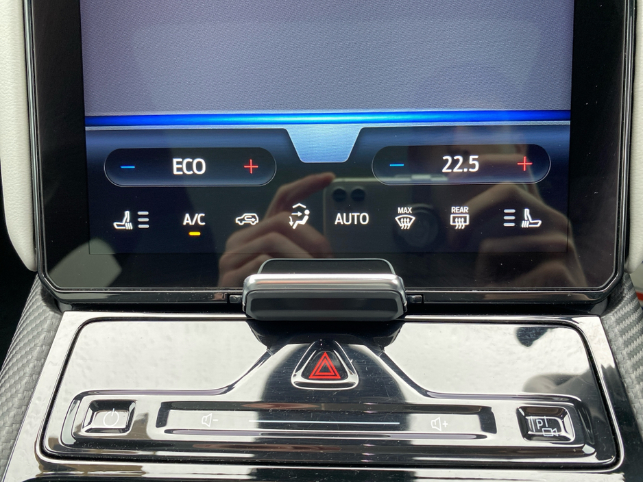 2025 Ford Explorer - image 24