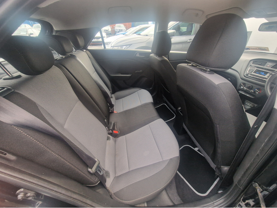 2017 Hyundai i20 - image 21