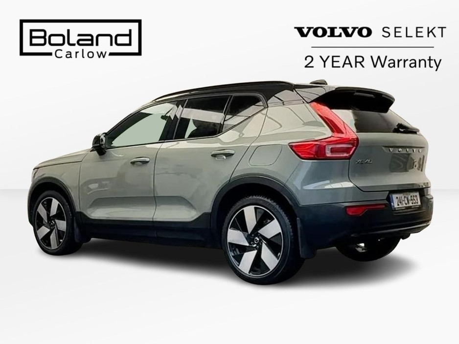 2024 Volvo XC40 - image 3