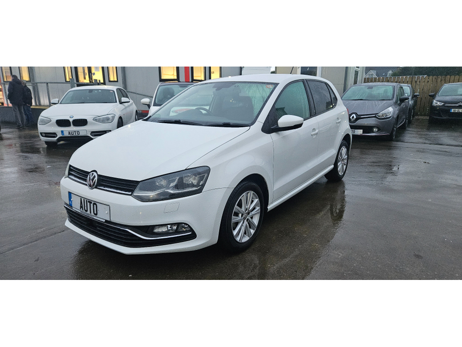 2015 Volkswagen Polo auto 1.2 comfortline plus low kms high spec €10,995