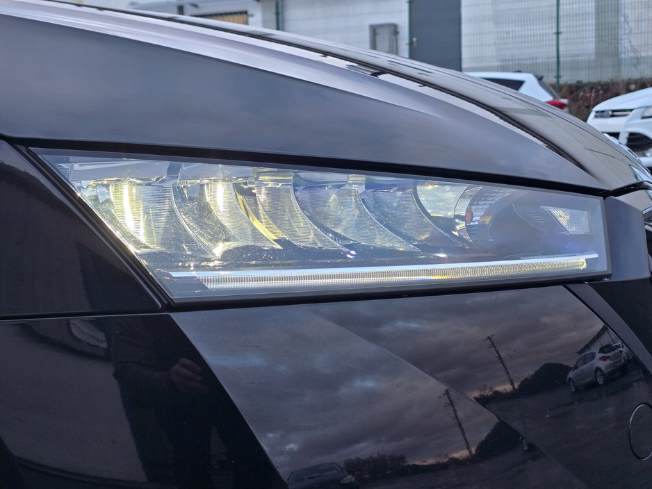 2022 Skoda Octavia - image 17