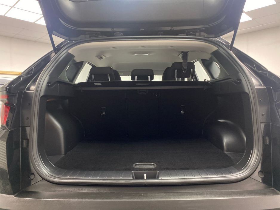 2022 Hyundai Tucson - image 9