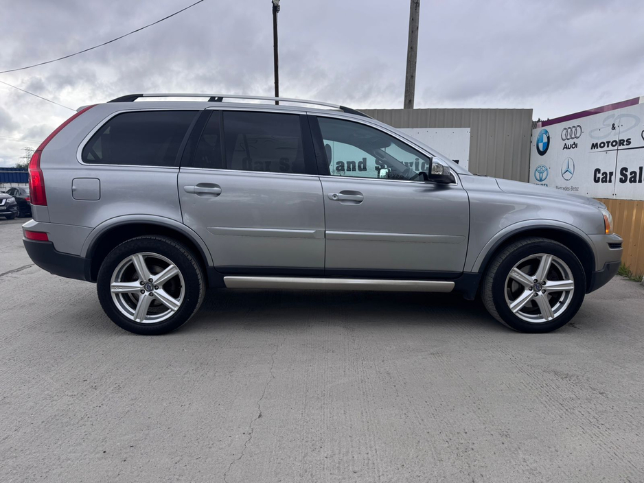 2011 Volvo XC90 - image 12