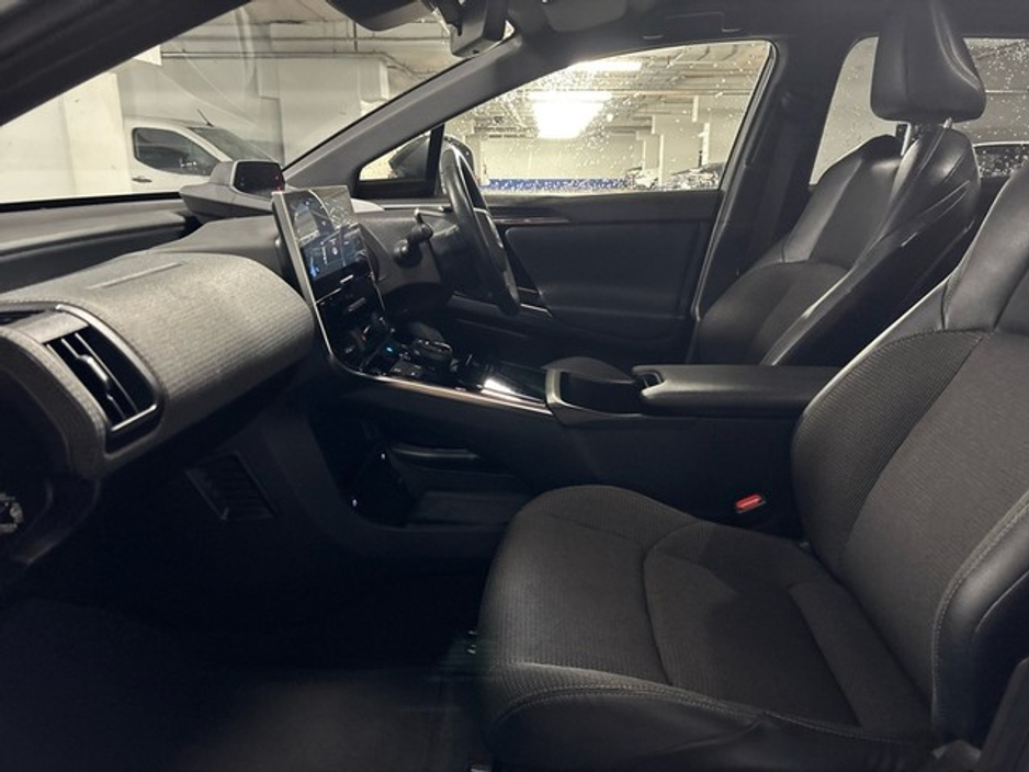 2022 Toyota bZ4X SPORT 11KW EV AUTOMATIC // HEATED SEATS & STEERING WHEEL // REAR CAMERA & PARK ASSIST // APPLE CARPLAY/ANDROID AUTO // POWER TAILGATE // FULL WARRANTY €26,945