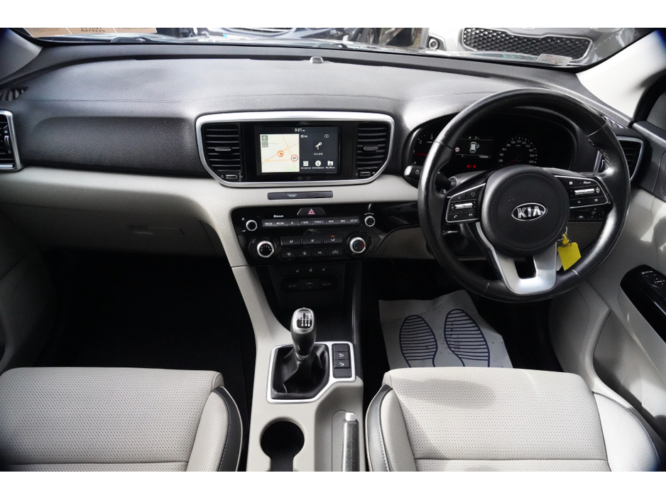 2020 Kia Sportage - image 20