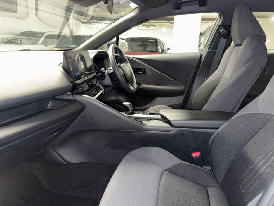 2024 Toyota C-HR NEW MODEL HYBRID SPORT + // PANORAMIC ROOF // APPLE CARPLAY/ANDROID AUTO // FULL WARRANTY €38,945