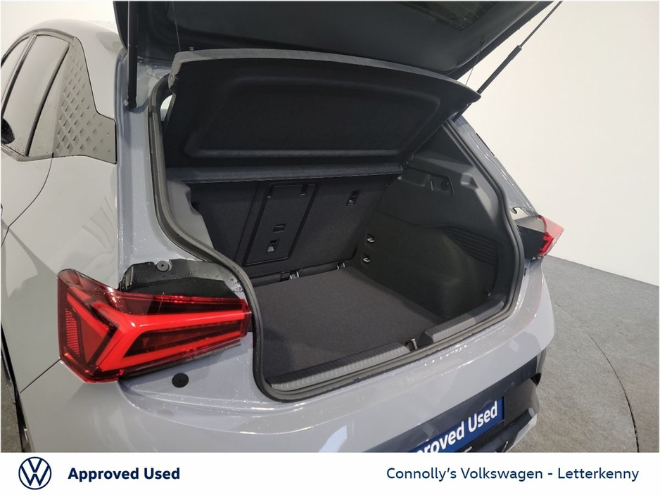 2025 Cupra Born e-Boost 59kWh 231hp *Vapor Grey* €30,950