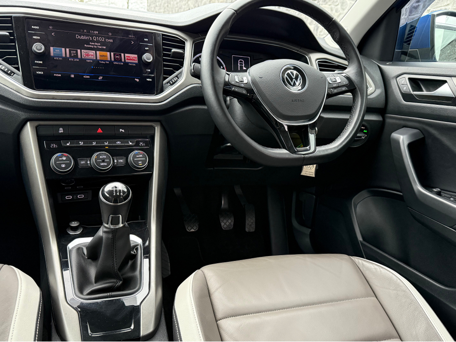 2022 Volkswagen T-Roc DESIGN 1.0 TSI 110HP 5DR €23,950