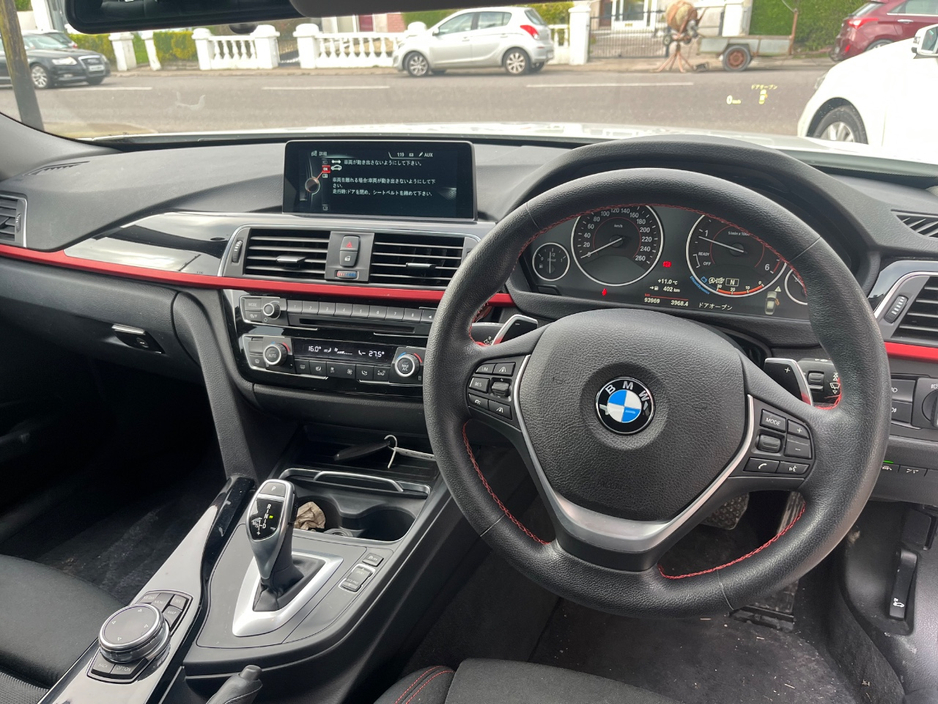 2016 BMW 3 Series - image 6