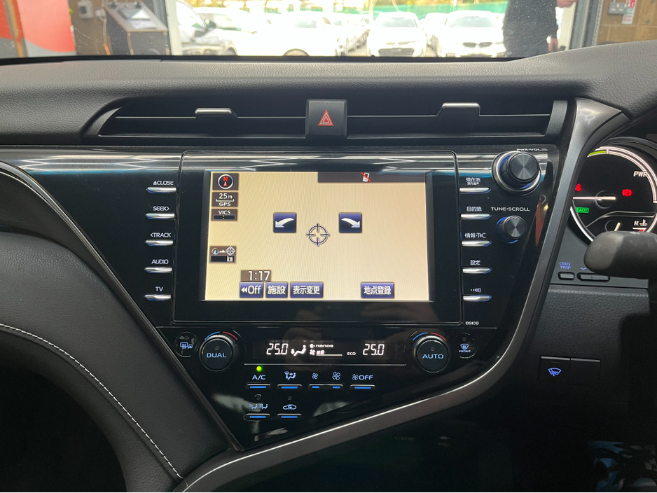 2019 Toyota Camry - image 20