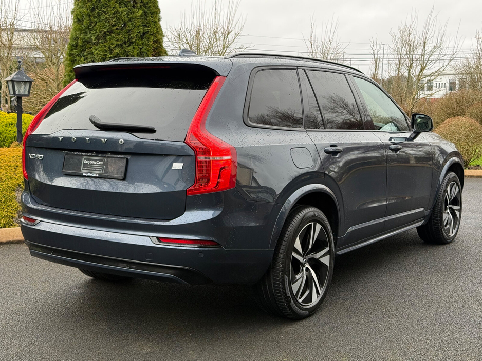 2023 Volvo XC90 - image 7
