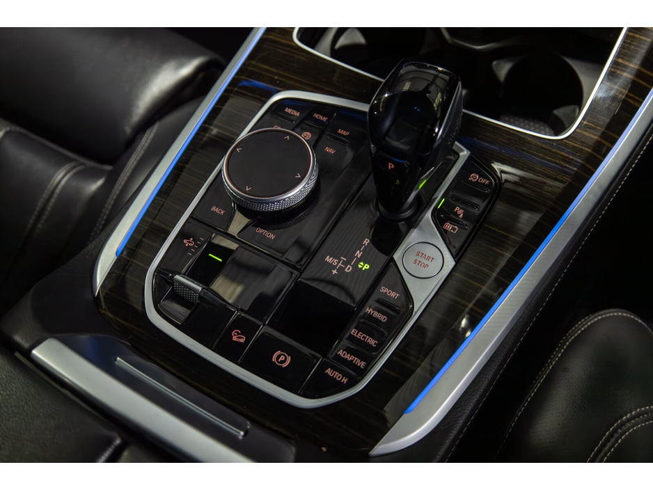 2021 BMW X5 - image 23