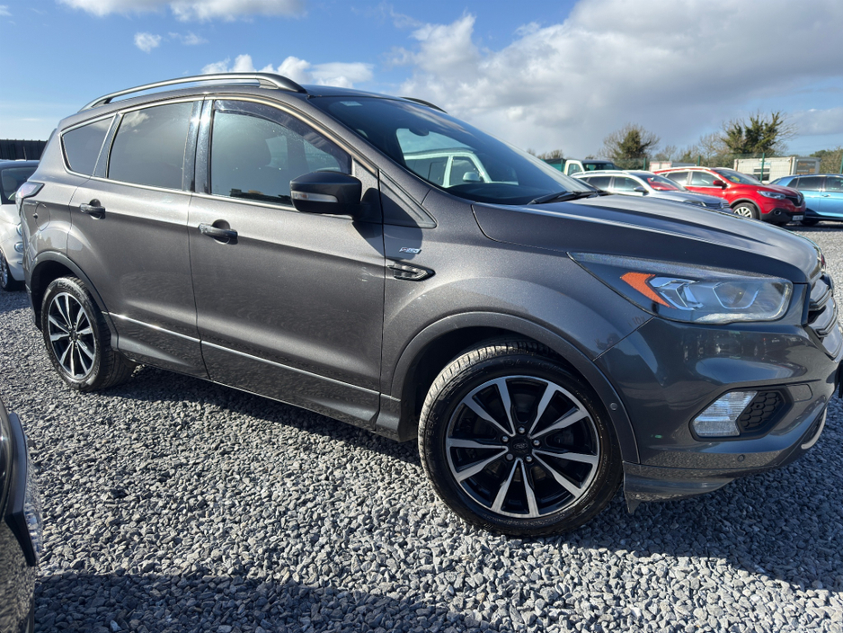 2017 Ford Kuga - image 7