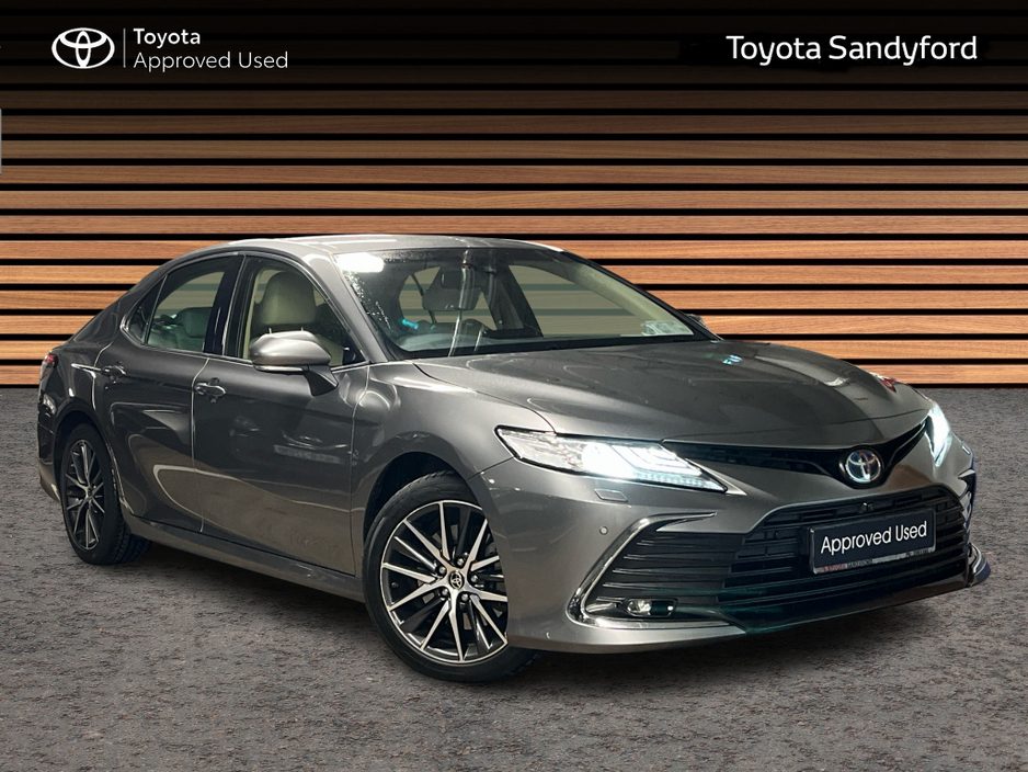 2023 Toyota Camry HYBRID PLATINUM AUTO // FULL LEATHER HEATED & COOLING ELECTRIC SEATS // BLUETOOTH // SAT-NAV // REAR CAMERA & PARK ASSIST // FULL WARRANTY €44,945