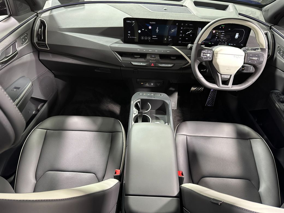 2026 Kia EV5 - image 9