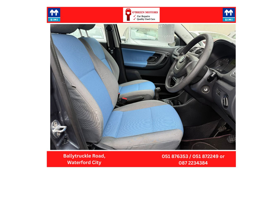 2012 Skoda Fabia - image 7