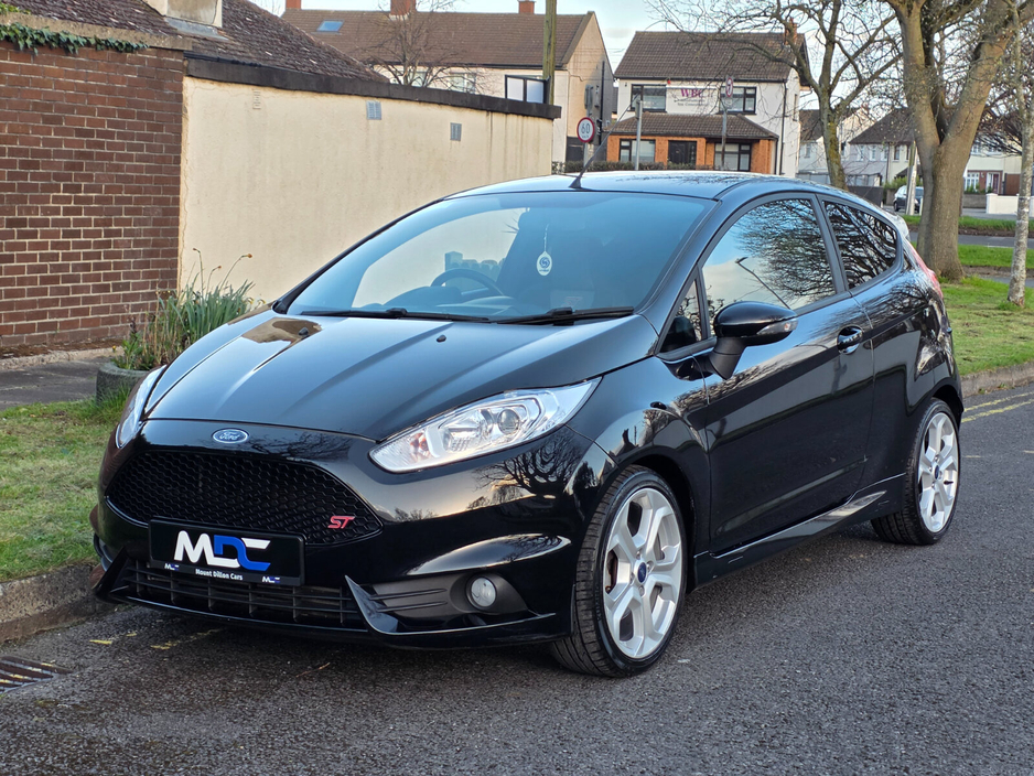2014 Ford Fiesta - image 9