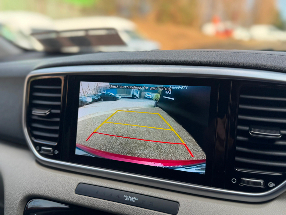 2021 Kia Sportage - image 21