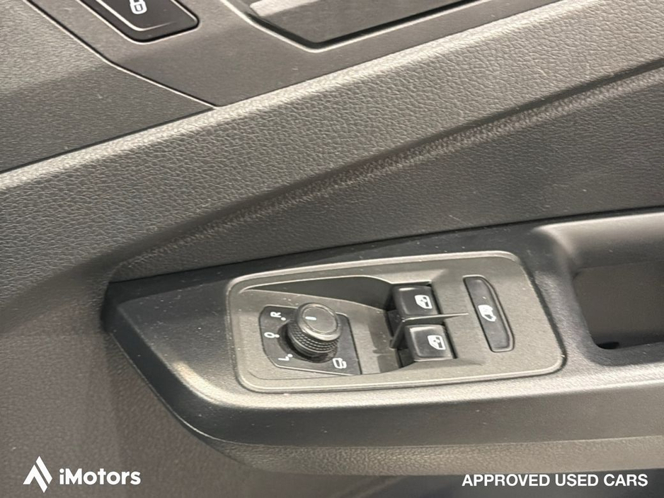 2021 Volkswagen Caddy - image 21