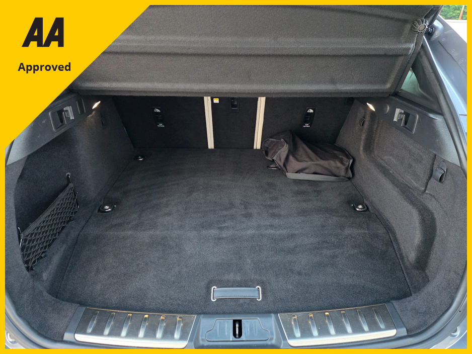 2022 Jaguar F-Pace - image 8