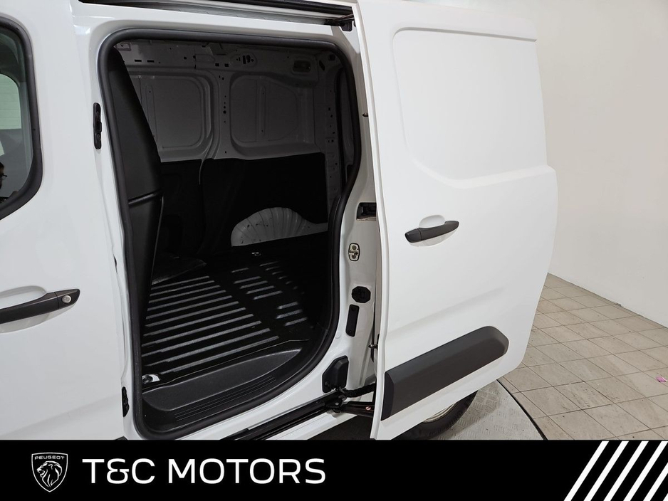 2024 Peugeot Partner - image 6