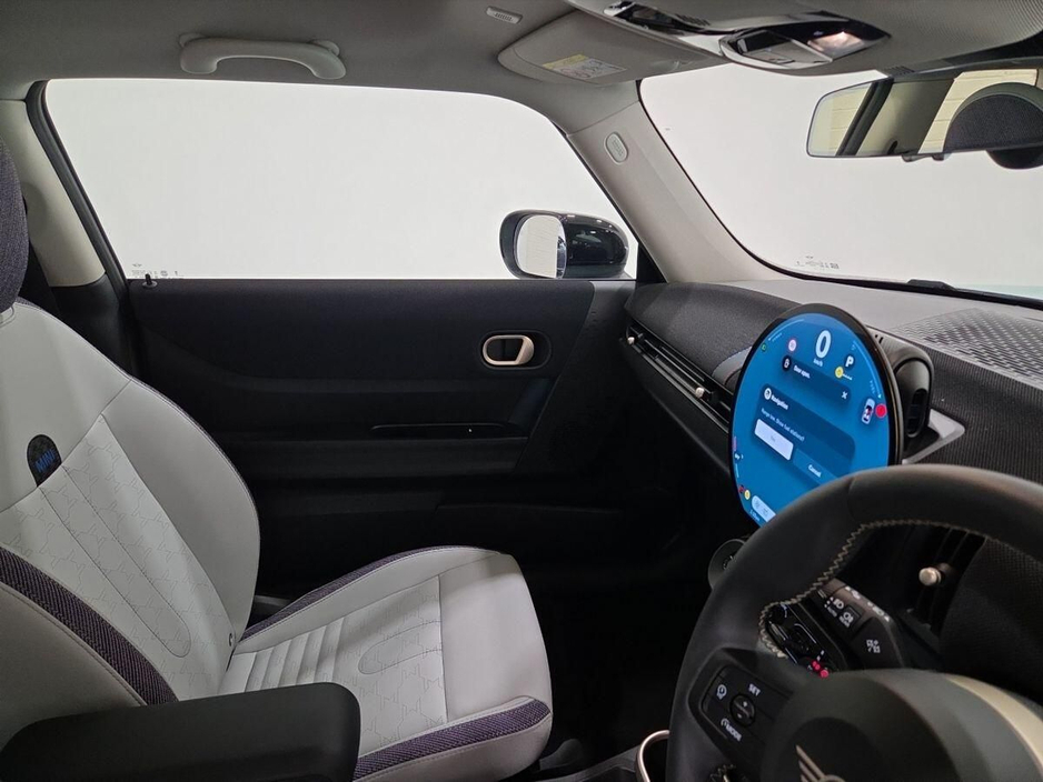 2025 MINI Hatch - image 12