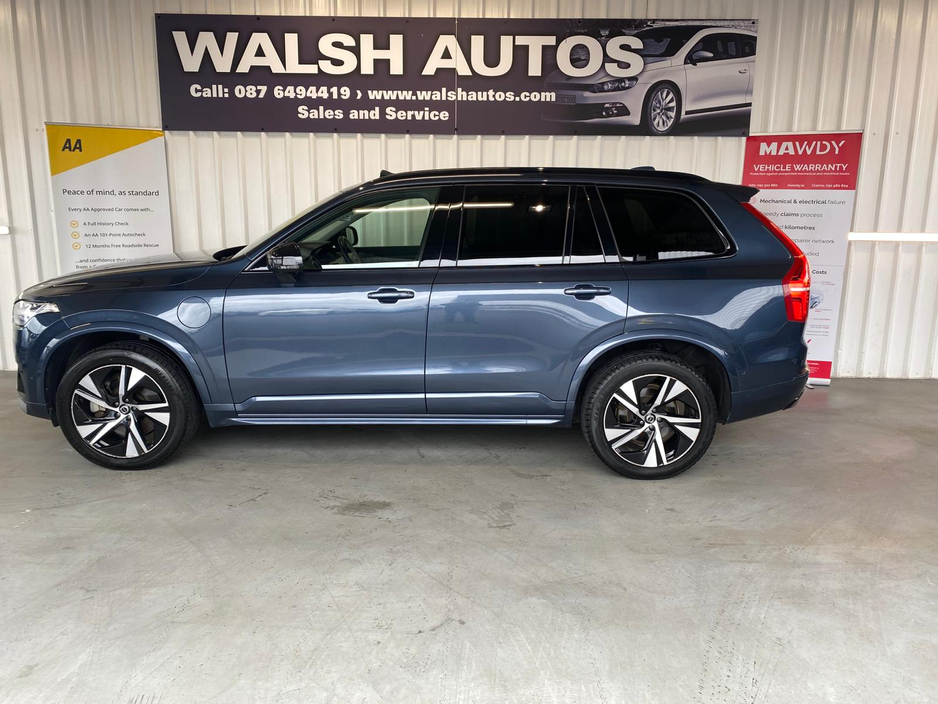 2023 Volvo XC90 - image 6
