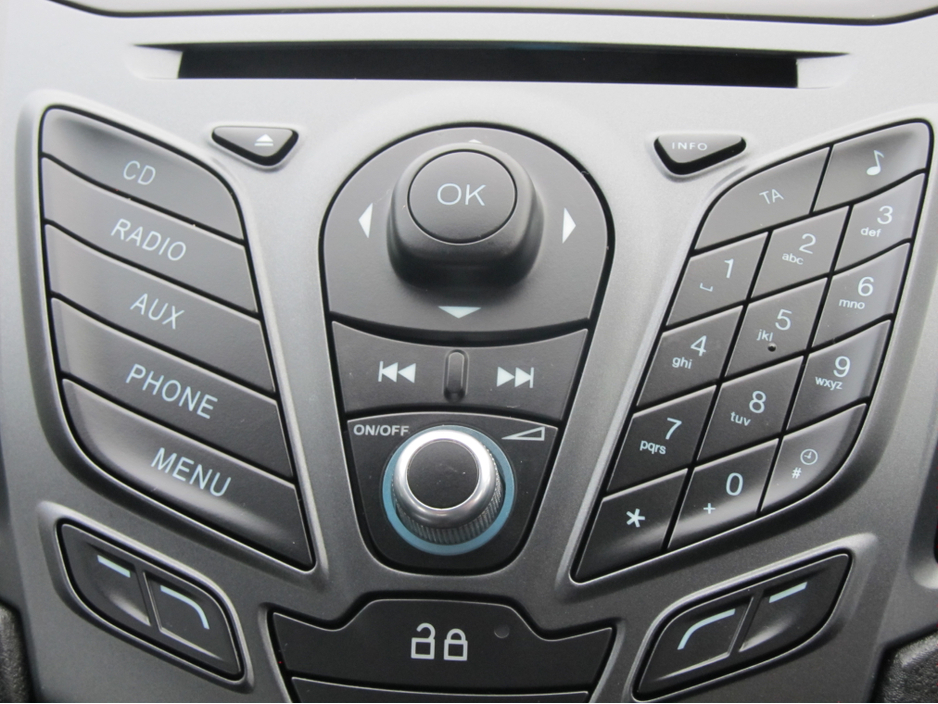 2015 Ford Fiesta MCA ZETEC 1.25 60PS M5 5DR WITH FSH €9,950