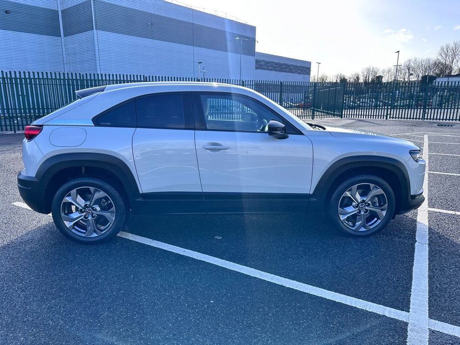 2021 Mazda MX-30 - image 11