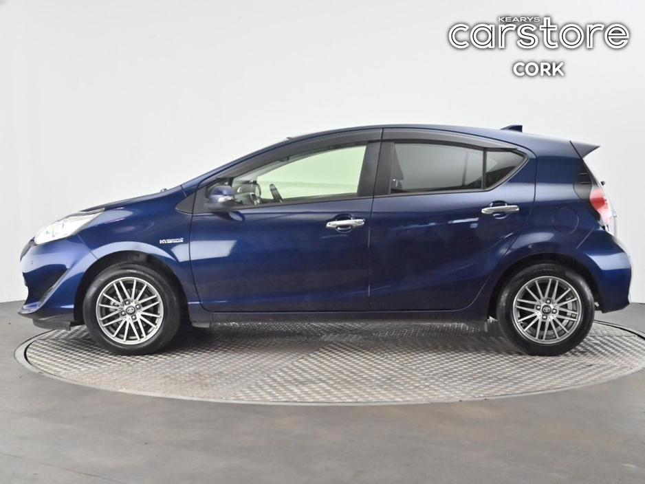 2019 Toyota Aqua - image 6