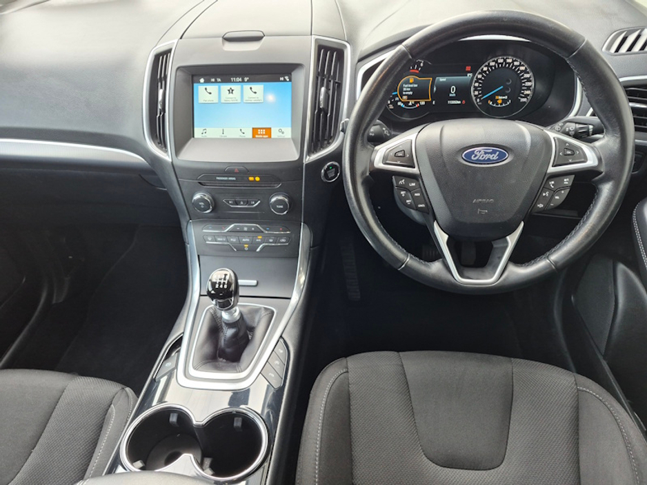 2018 Ford S-Max - image 2