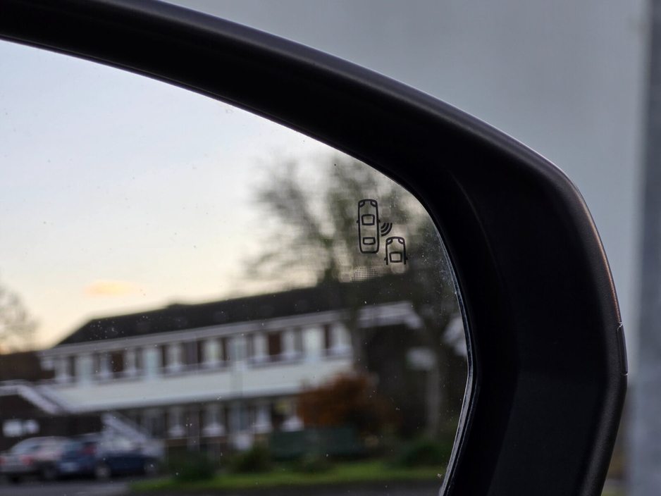 2020 Peugeot 5008 - image 27