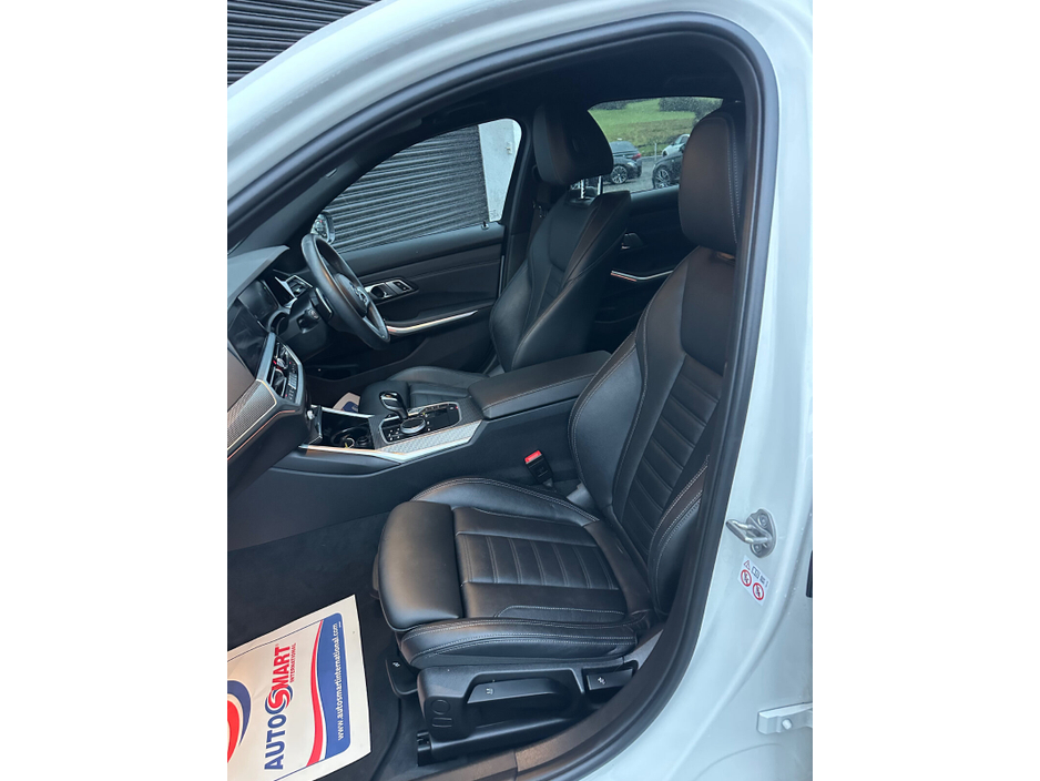 2022 BMW 3 Series  €32,995