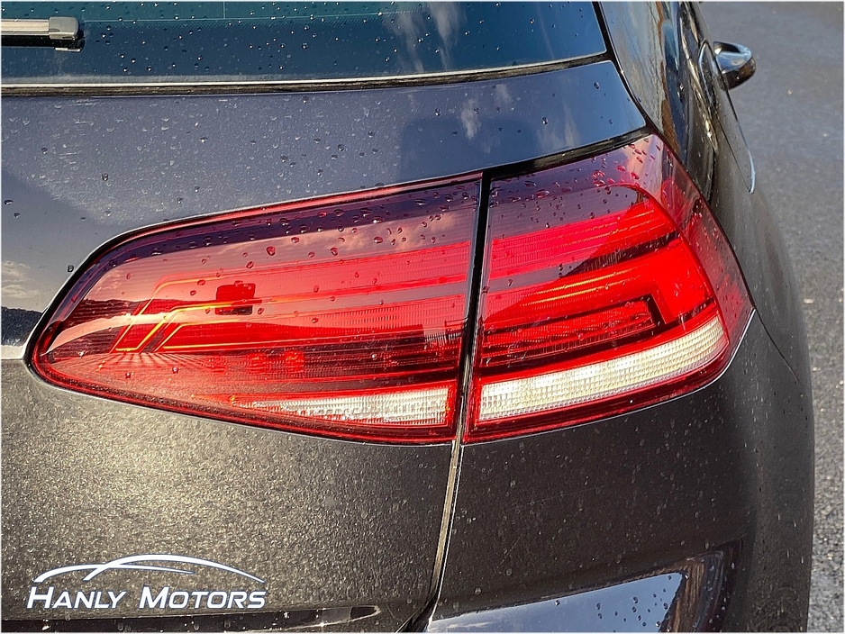 2020 Volkswagen Golf - image 27