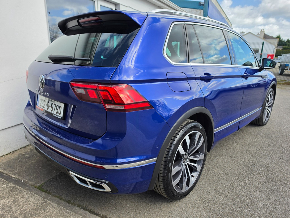 2023 Volkswagen Tiguan - image 3