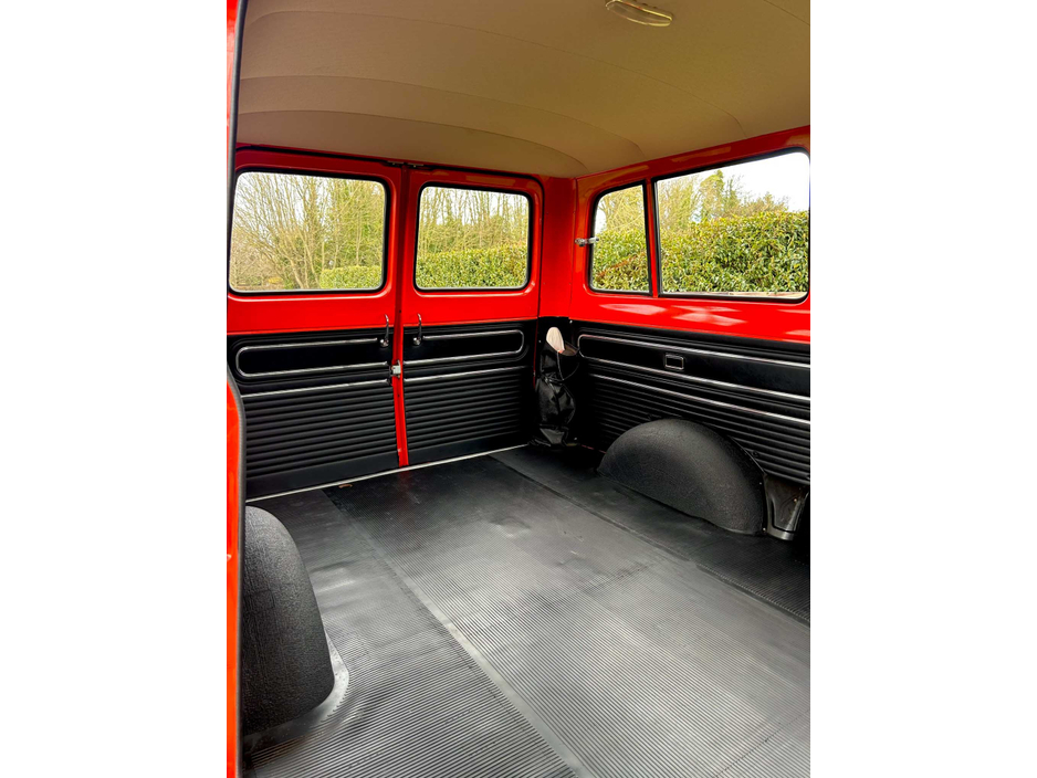 1976 Ford Transit Custom Kombi - image 23