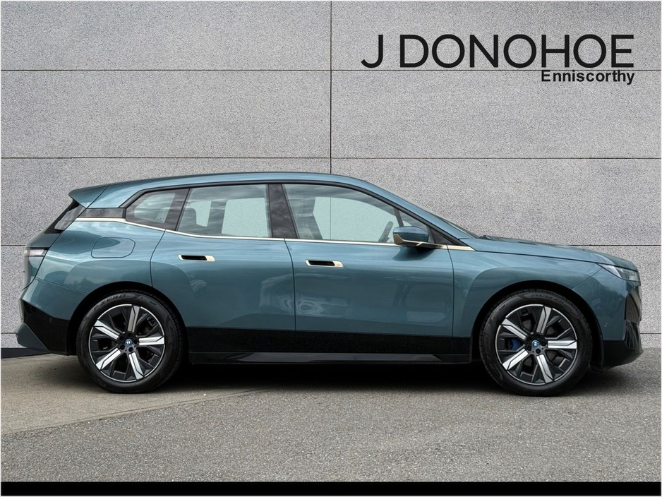 2022 BMW iX - image 3