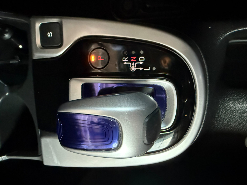 2017 Honda Jazz - image 11