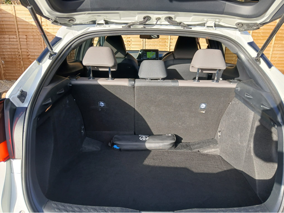 2022 Toyota C-HR - image 6