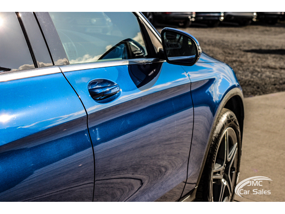 2022 Mercedes-Benz GLC Class - image 12