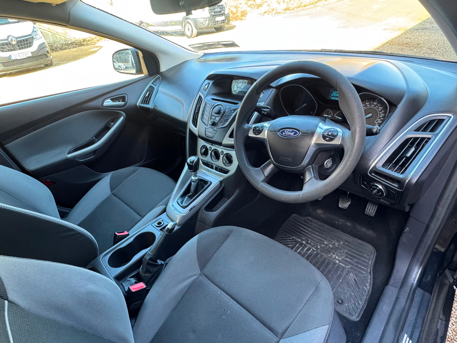 2012 Ford Focus - image 17