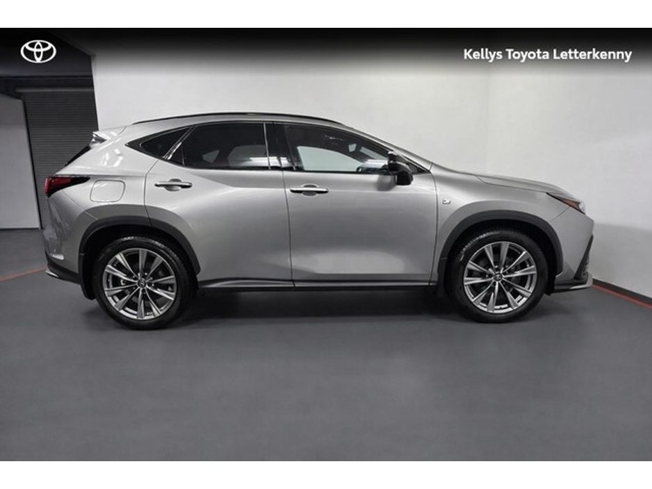 2022 Lexus NX 450 h+ - image 3